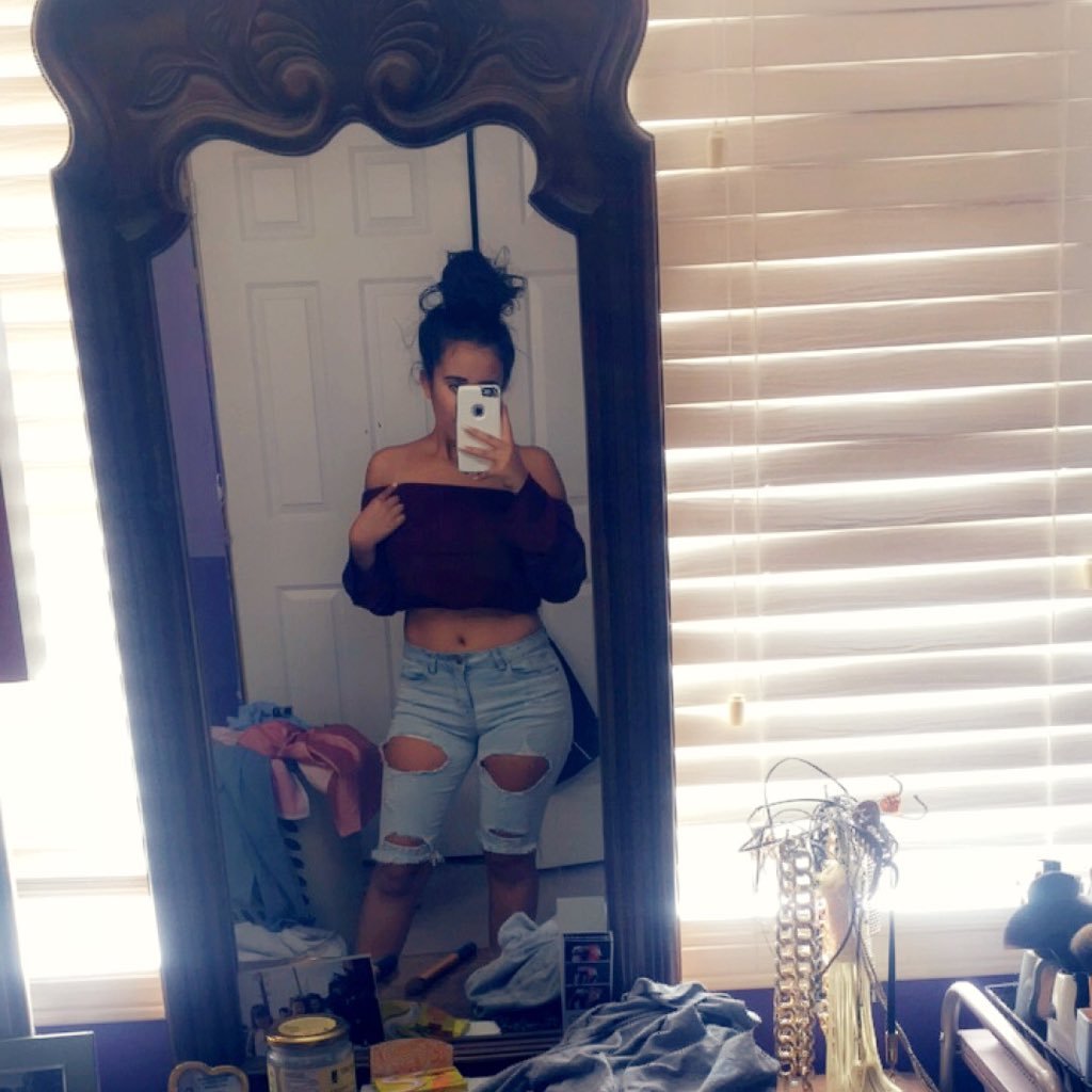 loreenvieiraa's profile picture. 