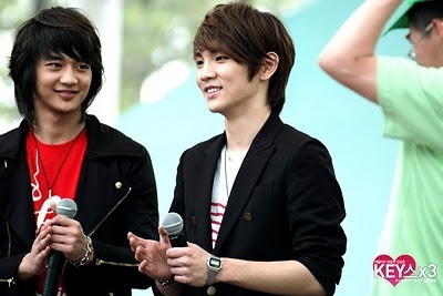 SHINeeinKids's profile picture. SimpLe girL ....
I hope to meet SHINee ... 
Because SHINee is forever ... 
open : http://t.co/m061P7UTfM