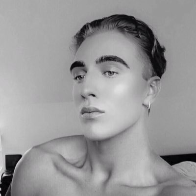 kkkevinolsson's profile picture. Näme