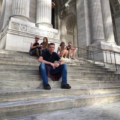 Stefan24680551's profile picture. Je suis une personne fort rêveur . j ai un seul but toujours plus loin ! 🤘🏻