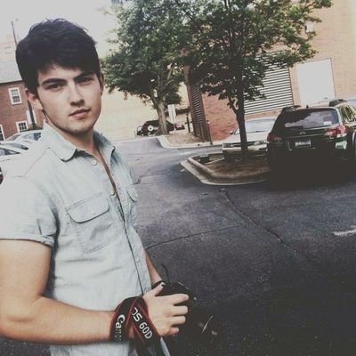 I wish that I could be like the cool kids. 'Cause all the cool kids, they seem to fit in.
OC, Derek's brother|Omega|Photographer|Single(closet gay)