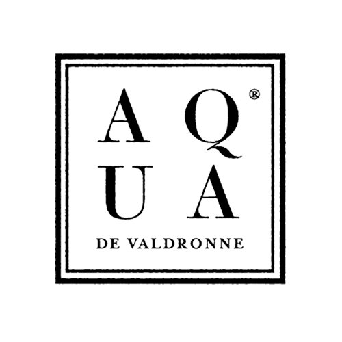 AQUA, eau-de-vie de vin et brandy dédiée aux cocktails. Le savoir faire de la maison Valdronne depuis 85 années d’expérience dans l’élaboration d’eaux-de-vie.