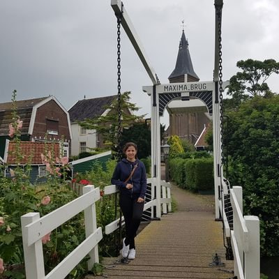 claomcm's profile picture. Especialista en Endocrinologia y nutrición.