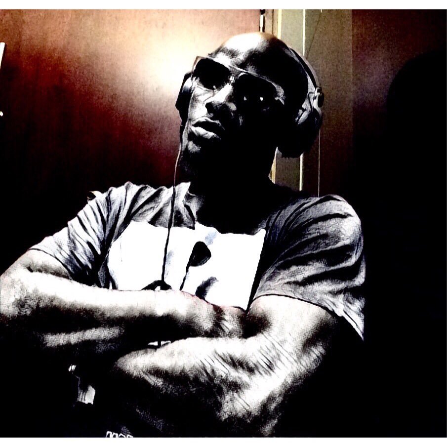 DJ_HOLLIC's profile picture. Commercial/Undaground DJ. Bookings: marcelmunanga@ymail.com / Whatsapp me on 0627589346 / IG: Marcel_Hollic / Facebook: DanceHollic