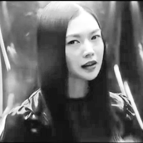 YUIとFLOWER FLOWERが好きな人。早くライブ行きたい、あでゅらーふらばーとつながりたい。泥だらけよ
