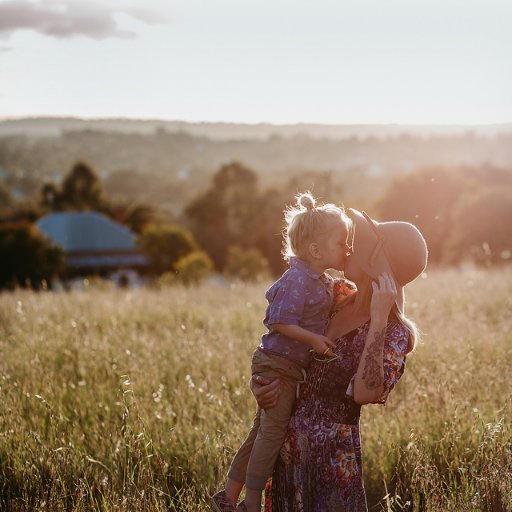 Photographer Journalist Single mum to eight ❤️💙💙💙❤️❤️💙💙