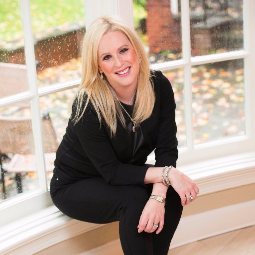 The millennial, conversational narrator you need to bring your E-learning project to life! Also a proud working mom of twins and a little dog:)