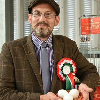 Dave Herbert; Wales' #1 Egg Exhibitor
Writer Presenter Poultry Don UK's leading Eggspert
Eggs Chickens Agri Shows Food Media Politics & Other Stuff #ChickenHour