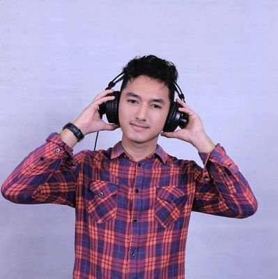 Official Fanbase Of Fikri with Hits Single #BIDADARIKAYANGAN & #SENDIRI Available on iTunes, Spotify, Deezer, Amazon
NEW MUSIC VIDEO SENDIRI ⬇
