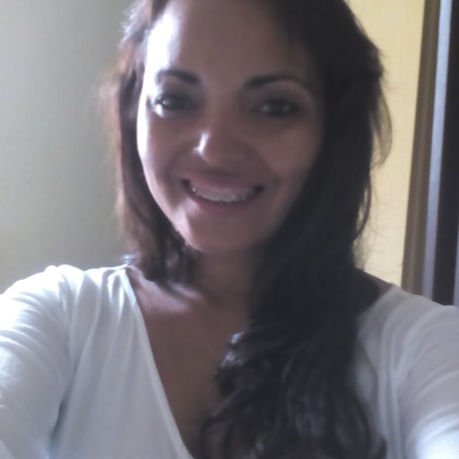 Cientista Social. Professora no IFAC. Mestre em Desenvolvimento Regional-UFAC; Doutoranda no Programa Interdisciplinar em Ciências Humanas-UFSC e Mãe da Camila.