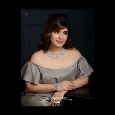 Rakhee Vaswani Profile