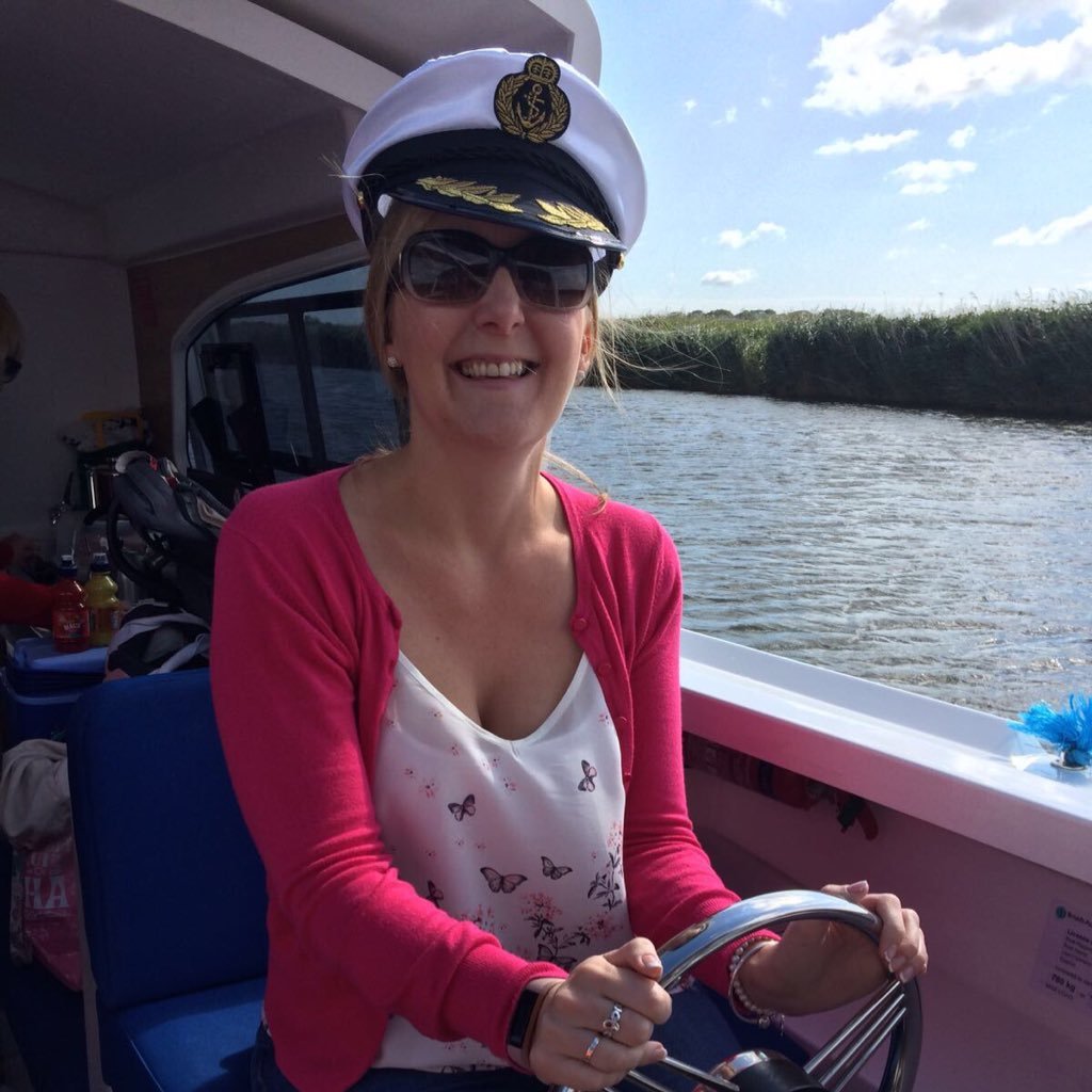 alys2904's profile picture. 