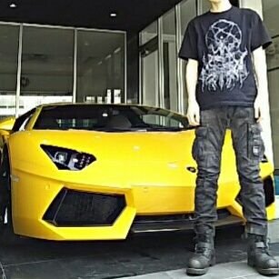 LAMBORGHINI AVENTADOR LP700-4 (Giallo Orion) DIONE20/21HGBLACK interior Giallo/Nero
黄色のAVENTADOR乗りです。
LAMBORGHINIやFの好きな方宜しくお願いします(笑)‼