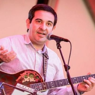 aaguasn's profile picture. Cantautor agazapado, trabajador público, aprendiz de padre, desaprendiendo economía,... Partícipe de @hoac_es, @CCOO, @iunida, @aldabalit, @fondolibros