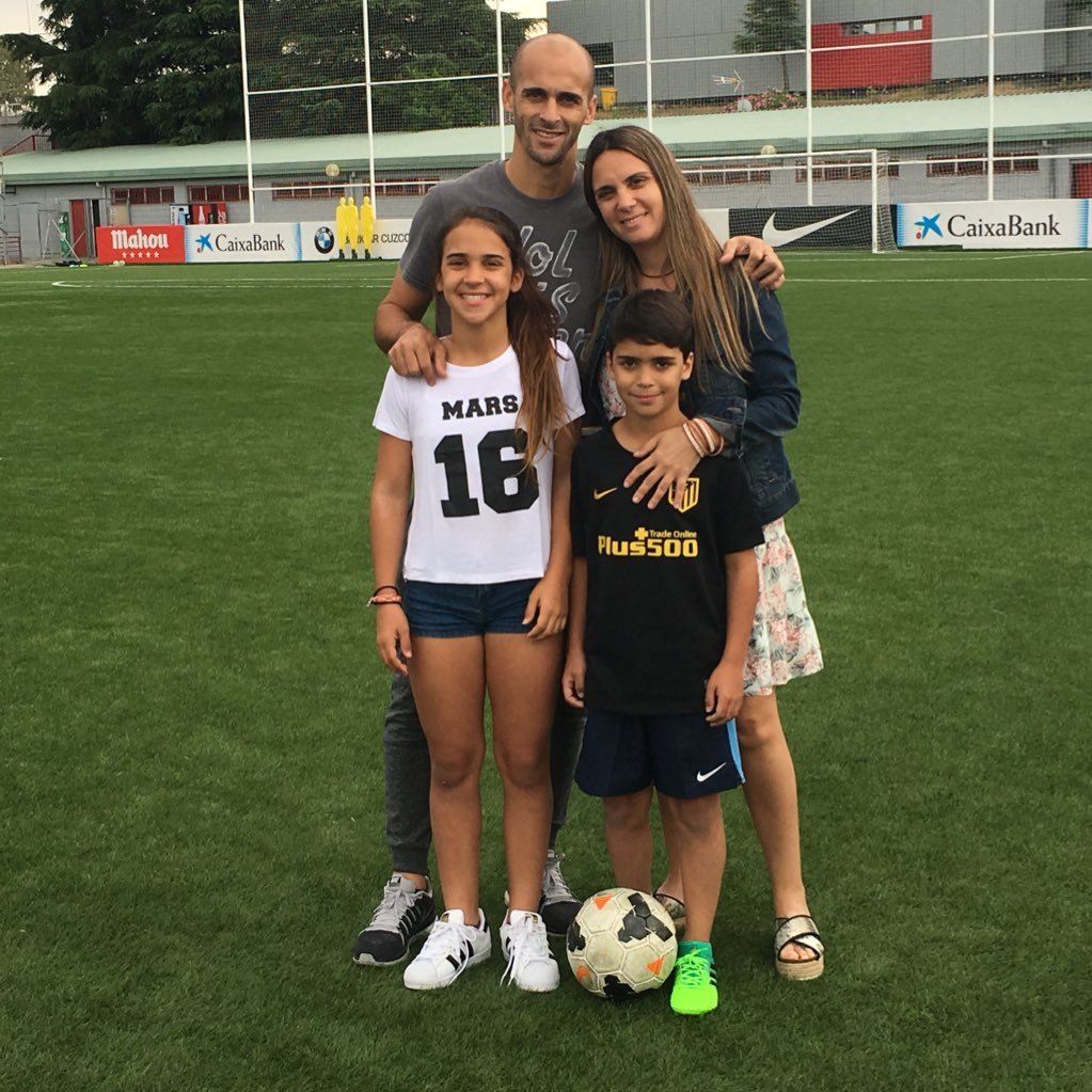 PerniaMariano's profile picture. agradecido a la vida por darme tantas alegrias con mi familia!!! lo demas va y viene. Ex futbolista profesional, futuro DT