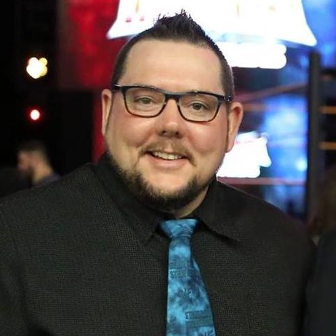 Just a guy following his heart & his dreams; @WhigStandard journalist, OHL beat reporter,  longtime national pro wrestling writer; creator/owner @Chinlock_W