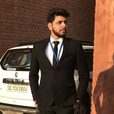 vinayak2702's profile picture. Frontend Engineer @amazon | Technology | Finance | Football @chelseafc is 💙