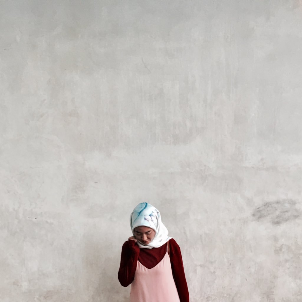 Fathin22's profile picture. He says to it only Be! And it is ☝🏻