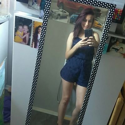 itsmichelleyo95's profile picture. kansas. cheerleader. 22