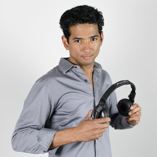 CAL Z - Salsa, Sensual Bachata, UrbanKiz & NeoFlowZouk ZoukChata. Live Love Dance Music :) https://t.co/xNea3StTQ0 & https://t.co/CwOvMPcZXn
