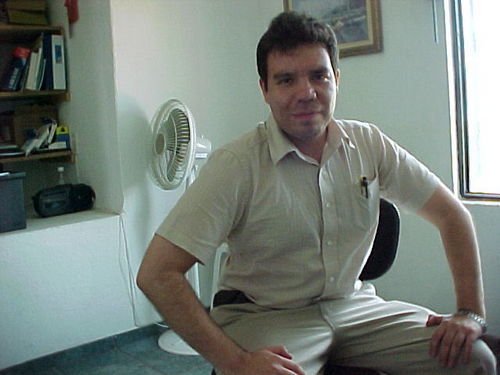 Empresario y director de MK ingeniero mecánico orgullosamente politécnico. LA TECNICA AL SERVICIO DE LA PATRIA