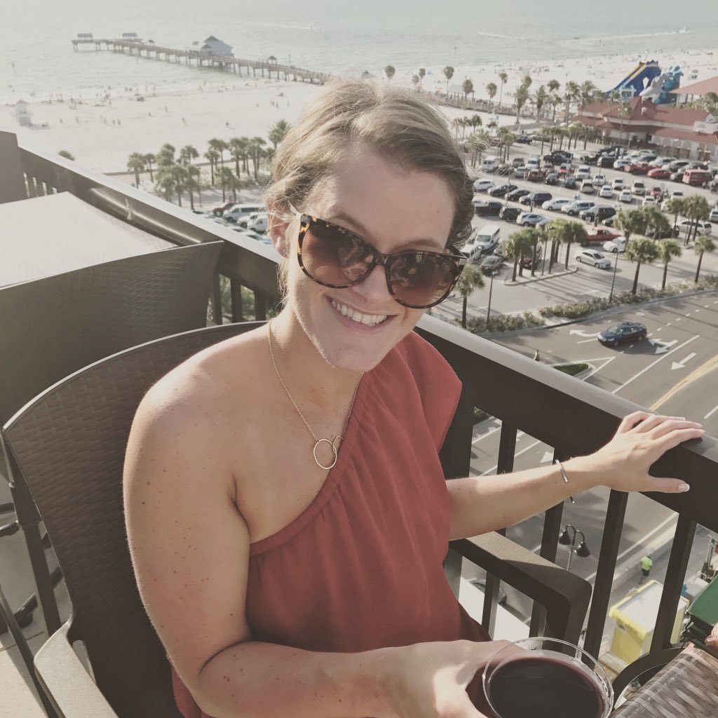 Digital Marketer | Yogi 🧘🏻‍♀️ | Aspiring Food Critic | Reader 📚 | Runner