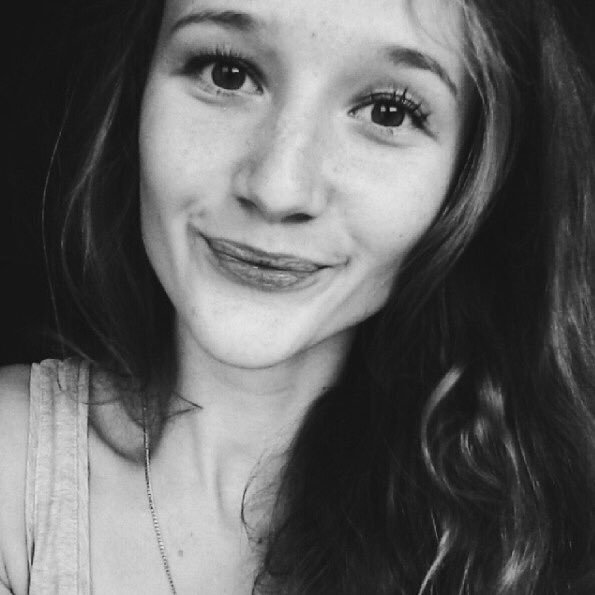 sasha_zhe's profile picture. 