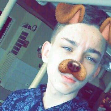I am single and I love video games I love dogs and I love texting people and I love art I like awesome stuff