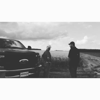 jose_hoot23's profile picture. snapchat: tgod_13 instagram: jbarajas23_