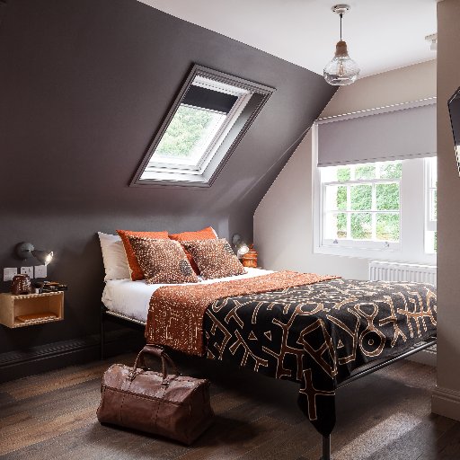 New 22 room budget boutique Hotel in the heart of Peckham. Inspired by the diversity & vibrancy of our neighbourhood. With a lick of Africa cool!