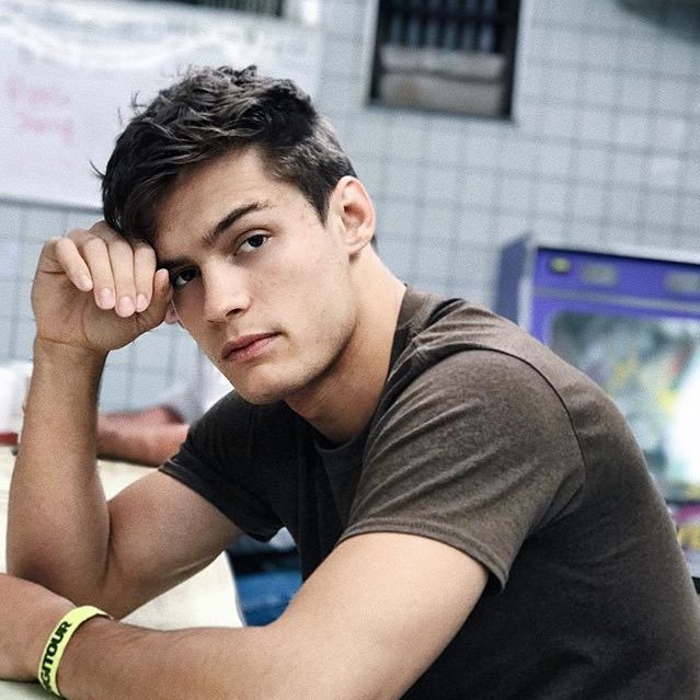 dylxngk's profile picture. MEGHAN.