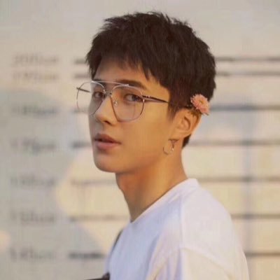 Mr1009370700's profile picture. hi