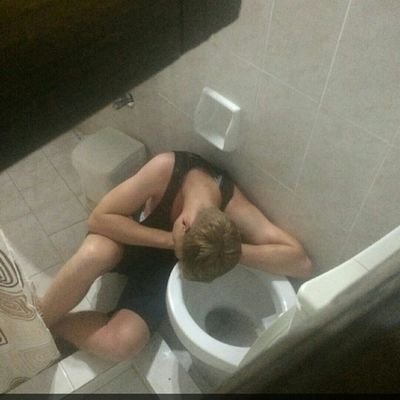 AdamFitz8's profile picture. Lol