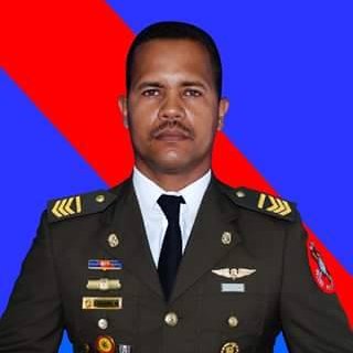 Revolucionario, Socialista y Antiimperialista, Chevez vive la Patria Sigue.