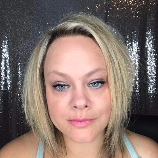 Pearls of Charm with Stephanie Independent Vantel Pearls Consultant brings you live parties! Open your very own oyster to reveal your special pearl!