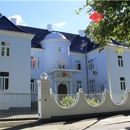 Embassy of the People's Republic of China in the Kingdom of Denmark. Tweeting about #ChinaDenmark relations.