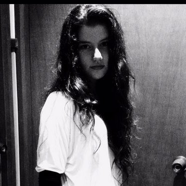 MarquinaMafer's profile picture. ¡Hola! Tengo 24 años. Comunicadora y cantante.