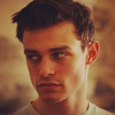 ArlyTae's profile picture. Maeva 💓  Diana 💜 Lydia 💛