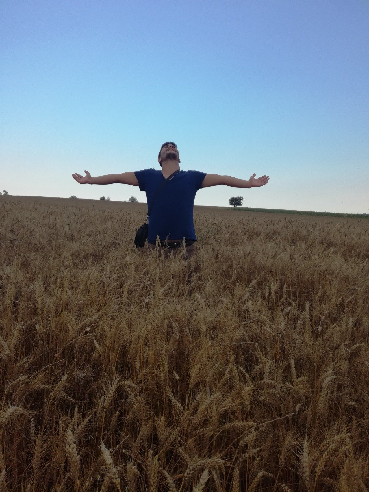 Gokhan_659gs's profile picture. Yare (k.s.) aşık 
Yar (k.s.) için yüreği yanan bir garip....🥀🥀🥀