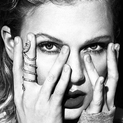 No bio yet. new acc. nothing happened yet.ok
only 5 nights of Taylor Swift At Staples Center. Rocked my little world. Taylor, You Rock @taysmycure @oldestswifty