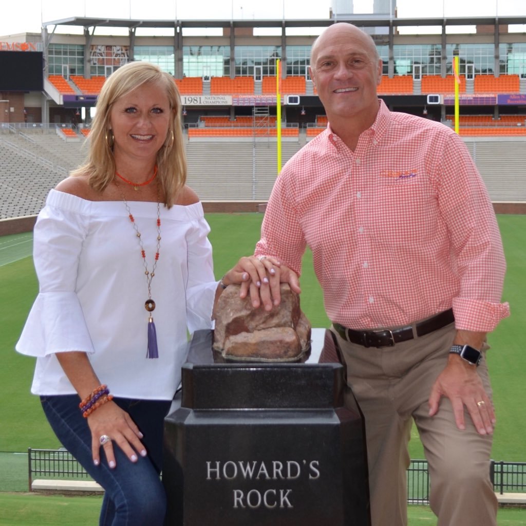 I love Jesus, Jim, and my kids. Proud to be Clemson University's First Lady 🐯