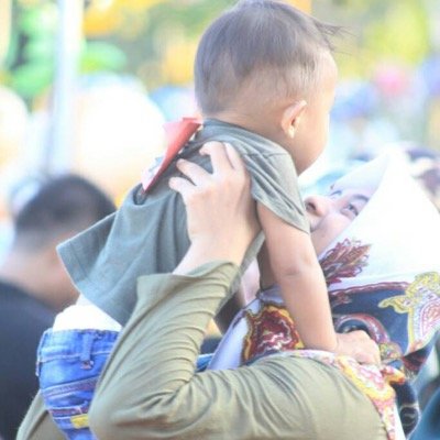 newvieya's profile picture. to be wife n profesional midwife ! 
strong women for mom n my little family
always love my daddy