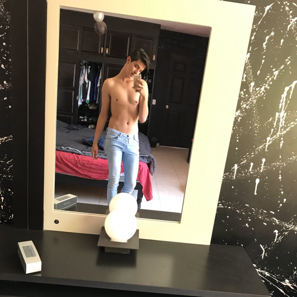 nichomanda12345's profile picture. 