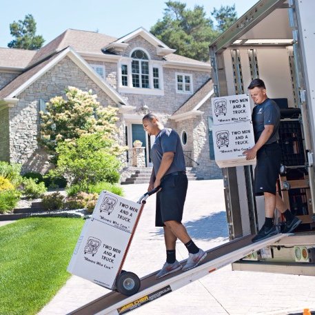 We are the Movers Who Care! Proudly serving the Niagara Region, from Grimsby to Fort Erie. Call today for all your home & business moving needs! (905) 641-2636