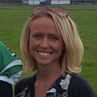 slhartma's profile picture. 💙💛📚🍎🍏