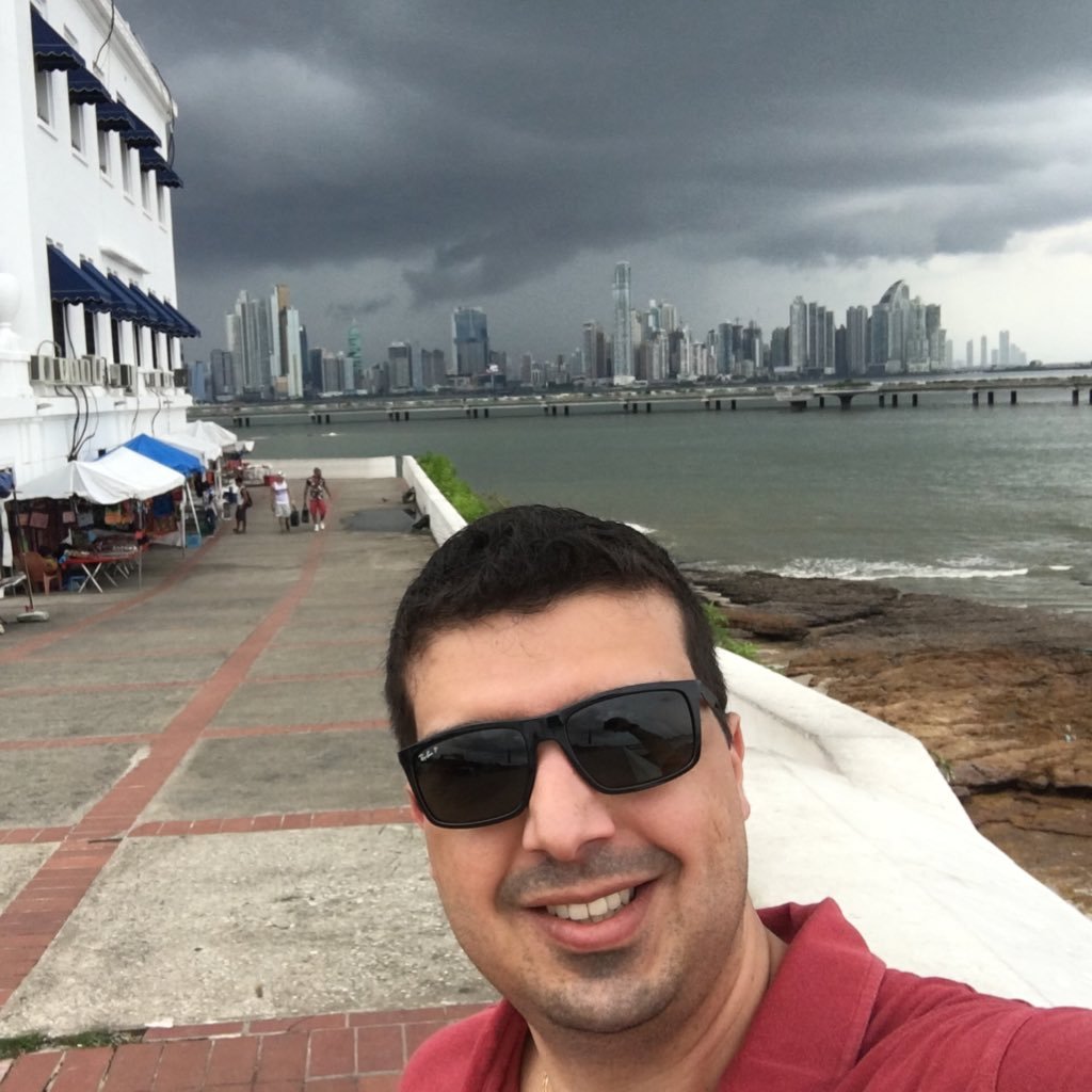 LuisRedda's profile picture. Technologist @ https://t.co/odf32s8xT6 - Helping companies move fast and don't break things!
