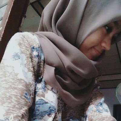 _threeeleven's profile picture. ''ini kopi. itu gula. biarlah tak bersama, hingga tak saling merusak.'' - PN ☕