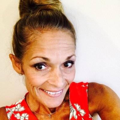 KellyAHolcomb1's profile picture. God & Family