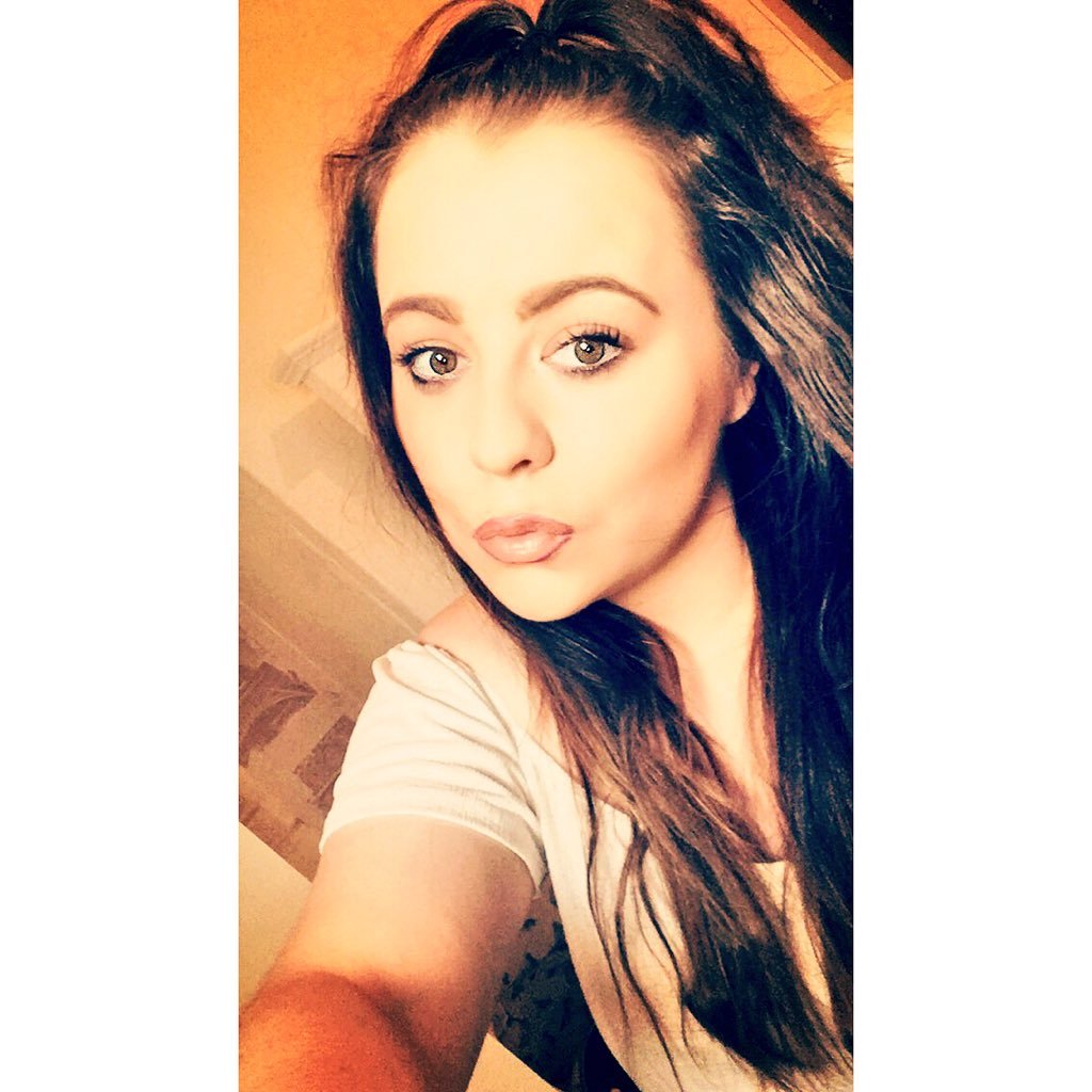 eileenweirx's profile picture. family means everything ... 💞