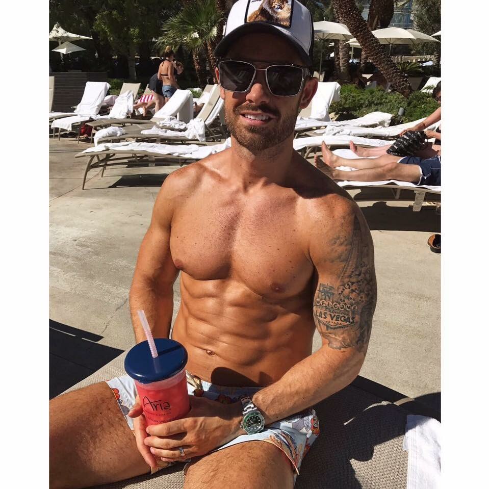 russburton_'s profile picture. Hi